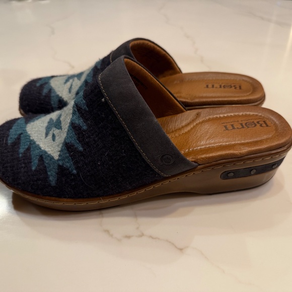 EUC Born Bandy Clogs Womens 11 Blanket Knit Southwest Aztec Blue Coastal Cowgirl - Picture 6 of 11